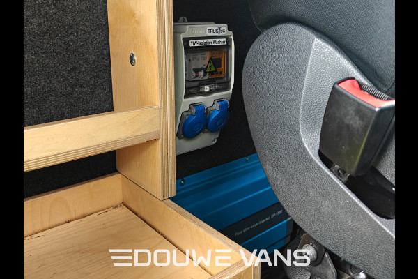 Mercedes-Benz Sprinter 317 L2H2 Automaat Distronic Trekhaak MBUX Omvormer Navi