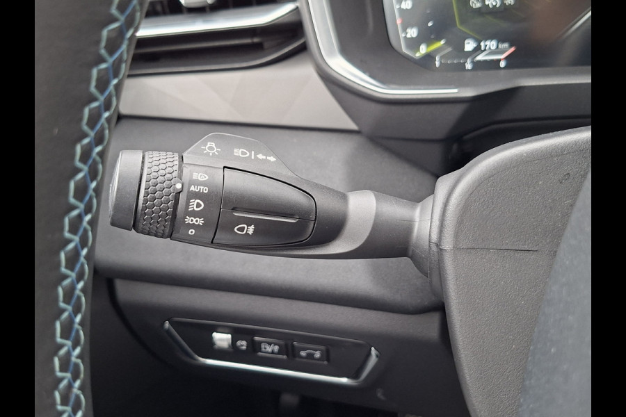 Lynk & Co 01 15x Op voorraad1.5 PHEV 262PK Adapt.Cruise 360° Cam Carplay Plug-in Stoelverw Vol opties!