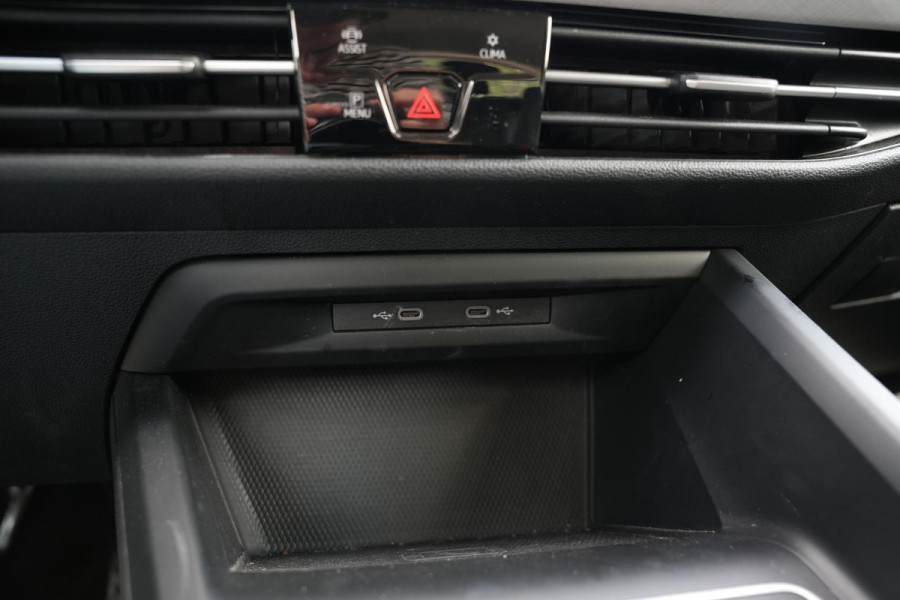 Volkswagen Golf 1.5 eTSI 150PK DSG Life Business