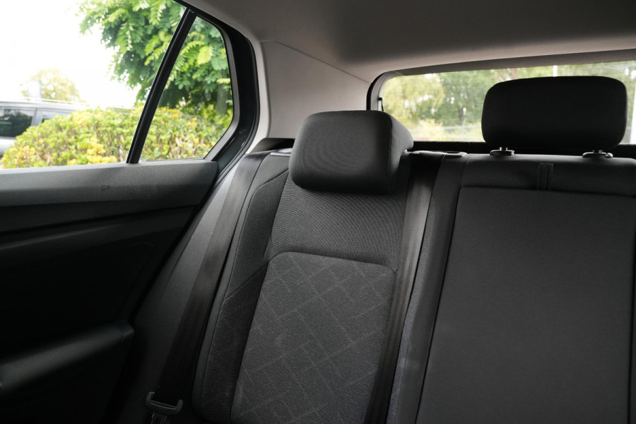 Volkswagen Golf 1.5 eTSI 150PK DSG Life Business