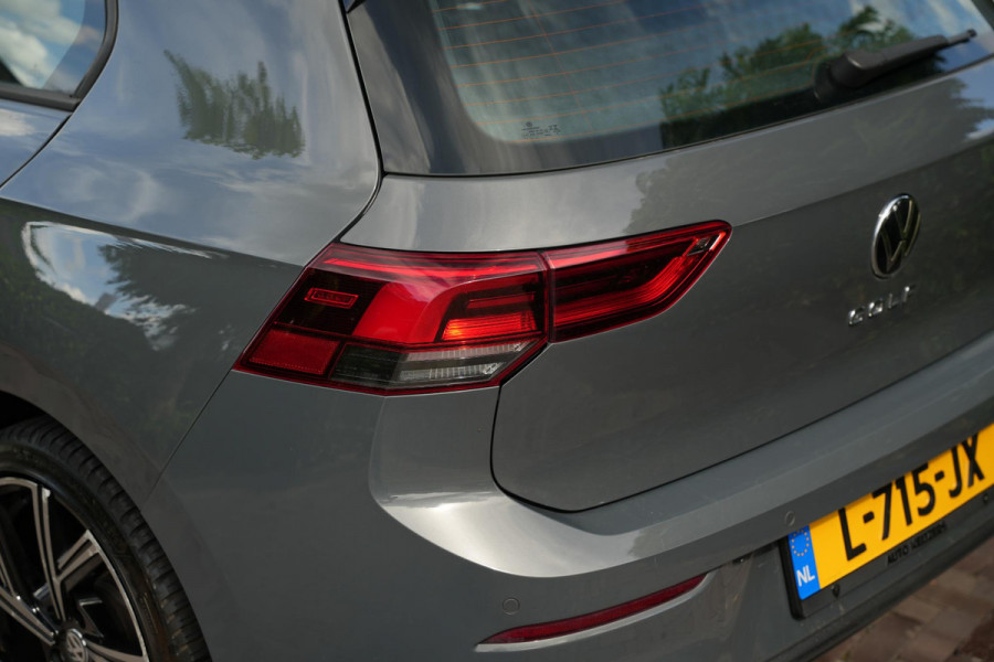 Volkswagen Golf 1.5 eTSI 150PK DSG Life Business