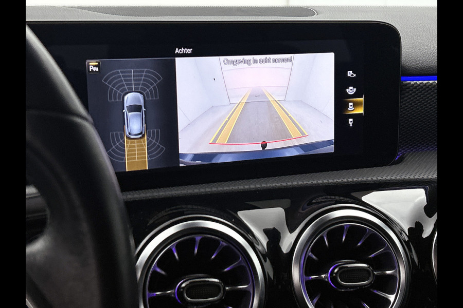 Mercedes-Benz A-Klasse 250 e Business Solution AMG Limited | AMG-Line exterieur | Achteruitrijcamera | Sfeerverlichting | Stoelverwarming |Trekhaak | NIghtpakket | 24 Maanden Mercedes-Benz Certified Garantie