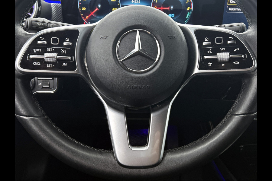 Mercedes-Benz A-Klasse 250 e Business Solution AMG Limited | AMG-Line exterieur | Achteruitrijcamera | Sfeerverlichting | Stoelverwarming |Trekhaak | NIghtpakket | 24 Maanden Mercedes-Benz Certified Garantie