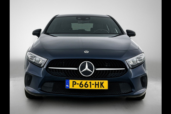 Mercedes-Benz A-Klasse 250 e Business Solution AMG Limited | AMG-Line exterieur | Achteruitrijcamera | Sfeerverlichting | Stoelverwarming |Trekhaak | NIghtpakket | 24 Maanden Mercedes-Benz Certified Garantie