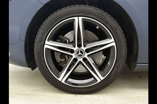 Mercedes-Benz A-Klasse 250 e Business Solution AMG Limited | AMG-Line exterieur | Achteruitrijcamera | Sfeerverlichting | Stoelverwarming |Trekhaak | NIghtpakket | 24 Maanden Mercedes-Benz Certified Garantie