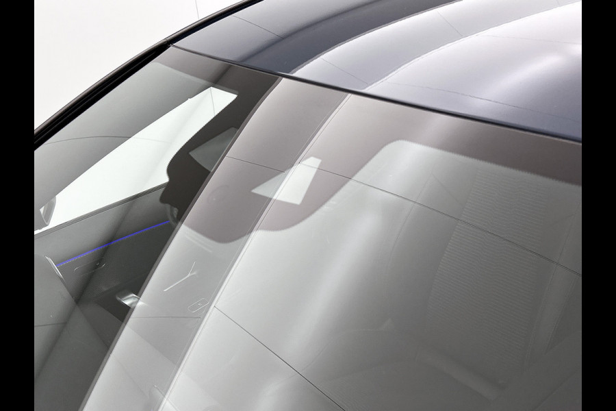 Mercedes-Benz A-Klasse 250 e Business Solution AMG Limited | AMG-Line exterieur | Achteruitrijcamera | Sfeerverlichting | Stoelverwarming |Trekhaak | NIghtpakket | 24 Maanden Mercedes-Benz Certified Garantie
