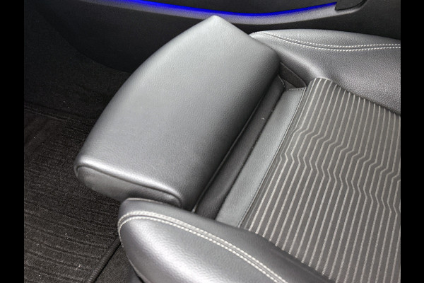 Mercedes-Benz A-Klasse 250 e Business Solution AMG Limited | AMG-Line exterieur | Achteruitrijcamera | Sfeerverlichting | Stoelverwarming |Trekhaak | NIghtpakket | 24 Maanden Mercedes-Benz Certified Garantie