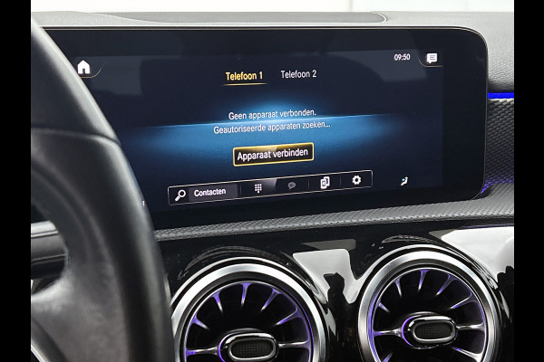 Mercedes-Benz A-Klasse 250 e Business Solution AMG Limited | AMG-Line exterieur | Achteruitrijcamera | Sfeerverlichting | Stoelverwarming |Trekhaak | NIghtpakket | 24 Maanden Mercedes-Benz Certified Garantie