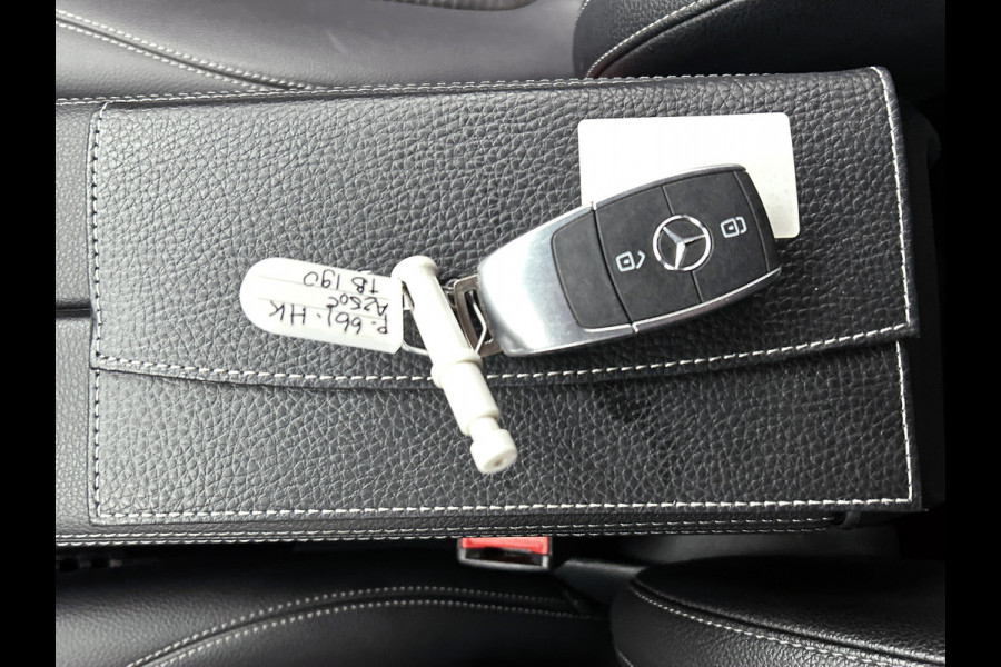 Mercedes-Benz A-Klasse 250 e Business Solution AMG Limited | AMG-Line exterieur | Achteruitrijcamera | Sfeerverlichting | Stoelverwarming |Trekhaak | NIghtpakket | 24 Maanden Mercedes-Benz Certified Garantie