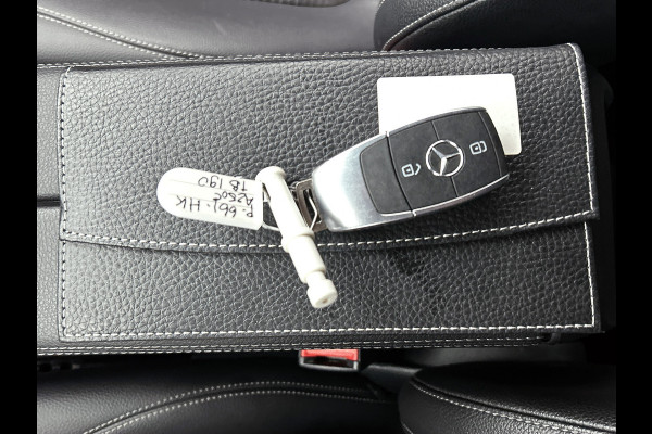 Mercedes-Benz A-Klasse 250 e Business Solution AMG Limited | AMG-Line exterieur | Achteruitrijcamera | Sfeerverlichting | Stoelverwarming |Trekhaak | NIghtpakket | 24 Maanden Mercedes-Benz Certified Garantie
