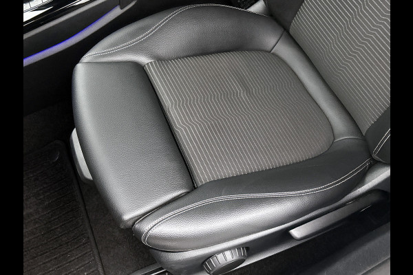 Mercedes-Benz A-Klasse 250 e Business Solution AMG Limited | AMG-Line exterieur | Achteruitrijcamera | Sfeerverlichting | Stoelverwarming |Trekhaak | NIghtpakket | 24 Maanden Mercedes-Benz Certified Garantie