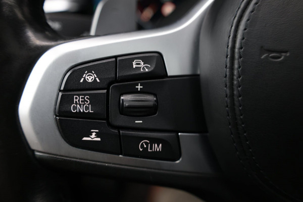 BMW 5 Serie Touring 540i xDrive M-Sport LED/VIRTUAL/SFEER/PANO/LEER+S.VERWARMING+MEMORY/19" LMV/360/ACC/ECC/12 MND GARANTIE!