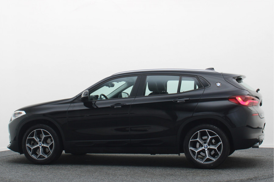BMW X2 xDrive20i High Executive LED, Camera, Trekhaak, Navigatie, Climate, 18"