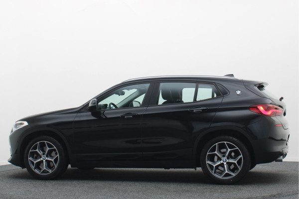 BMW X2 xDrive20i High Executive LED, Camera, Trekhaak, Navigatie, Climate, 18"