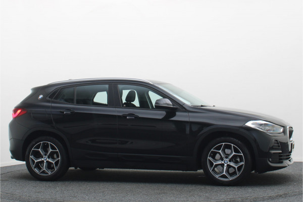 BMW X2 xDrive20i High Executive LED, Camera, Trekhaak, Navigatie, Climate, 18"