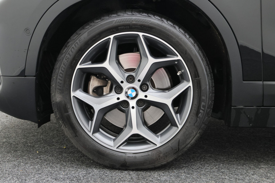 BMW X2 xDrive20i High Executive LED, Camera, Trekhaak, Navigatie, Climate, 18"