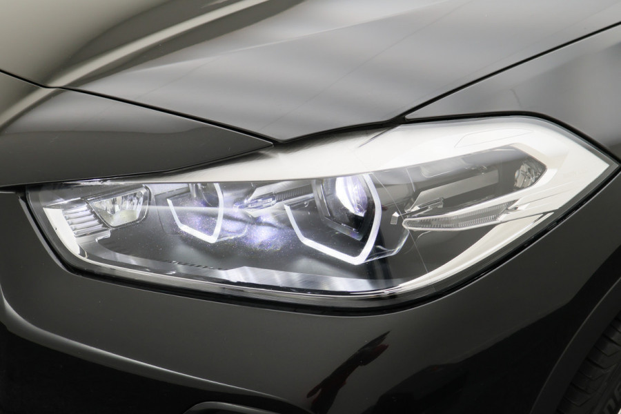 BMW X2 xDrive20i High Executive LED, Camera, Trekhaak, Navigatie, Climate, 18"