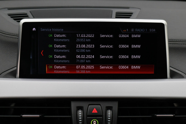 BMW X2 xDrive20i High Executive LED, Camera, Trekhaak, Navigatie, Climate, 18"