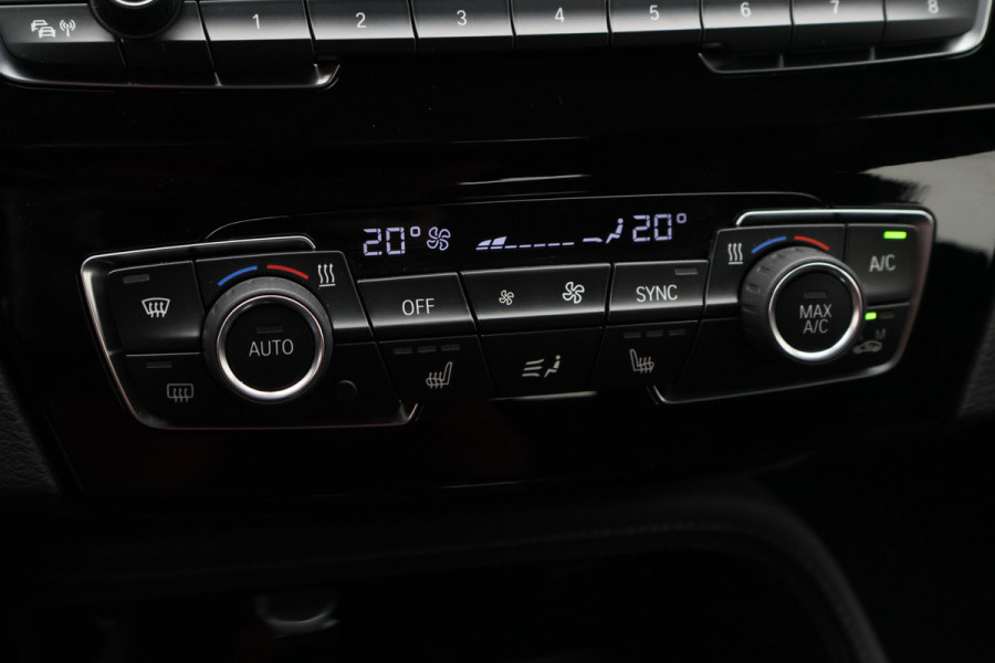 BMW X2 xDrive20i High Executive LED, Camera, Trekhaak, Navigatie, Climate, 18"