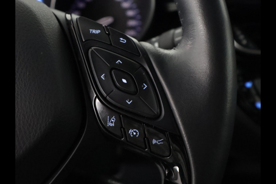 Toyota C-HR 1.8 Hybrid Dynamic Bi-Tone | Stoelverwarming | Apple Carplay & AndroidAUTO |