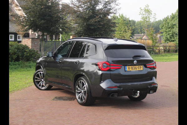 BMW X3 xDrive30e Business Edition Plus | M-Pakket | Panoramadak | Trekhaak | 360 Camera | Sfeerverlichting | ACC | NL-Auto |