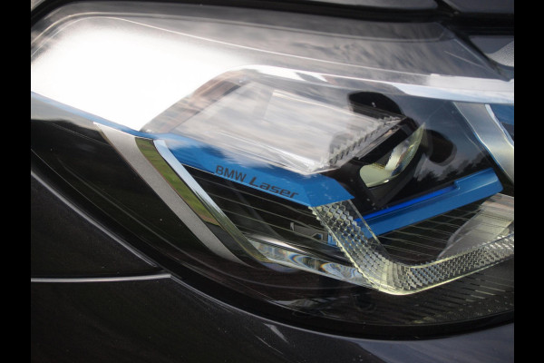 BMW X3 xDrive30e Business Edition Plus | M-Pakket | Panoramadak | Trekhaak | 360 Camera | Sfeerverlichting | ACC | NL-Auto |