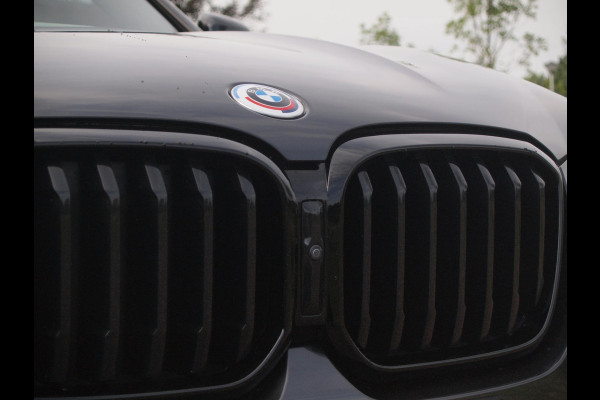 BMW X3 xDrive30e Business Edition Plus | M-Pakket | Panoramadak | Trekhaak | 360 Camera | Sfeerverlichting | ACC | NL-Auto |