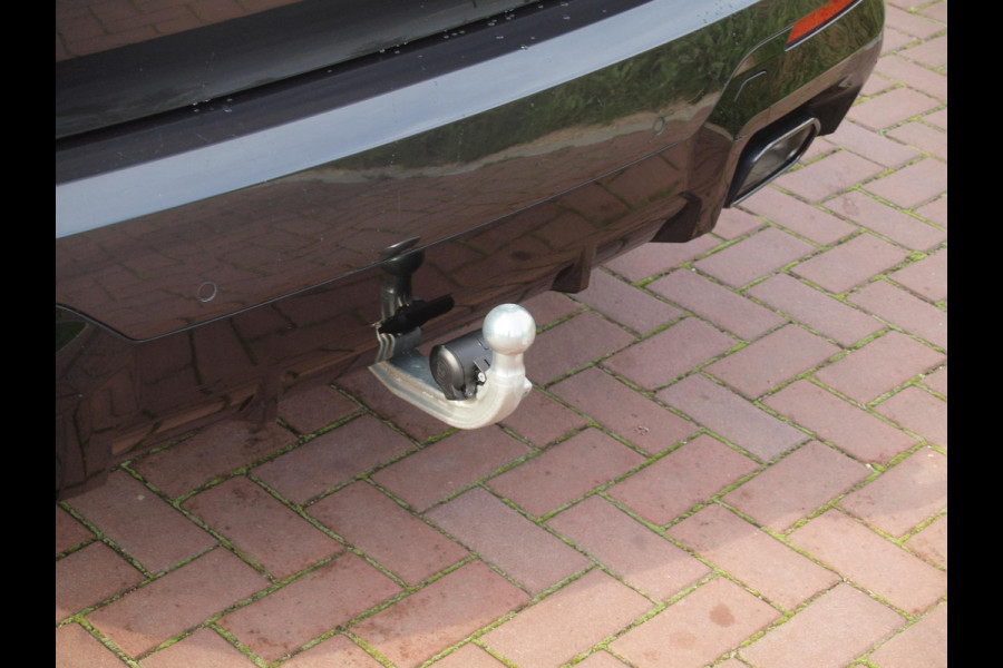 BMW X3 xDrive30e Business Edition Plus | M-Pakket | Panoramadak | Trekhaak | 360 Camera | Sfeerverlichting | ACC | NL-Auto |