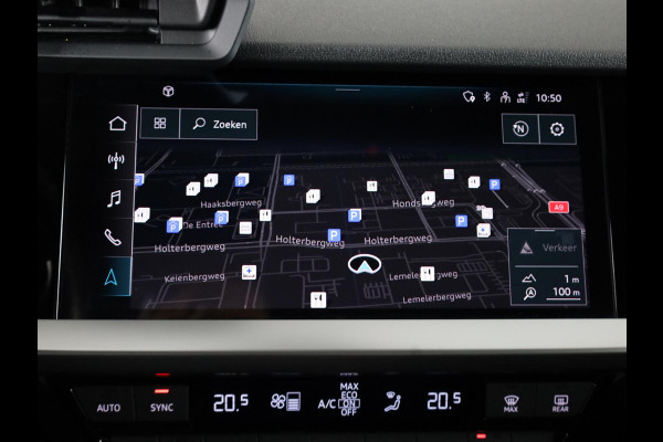 Audi A3 Sportback 30 TFSI Attitude 110 pk S-tronic | Navigatie | Parkeersensoren achter | Autom. airco | Cruise control | Apple Carplay/Android Auto |