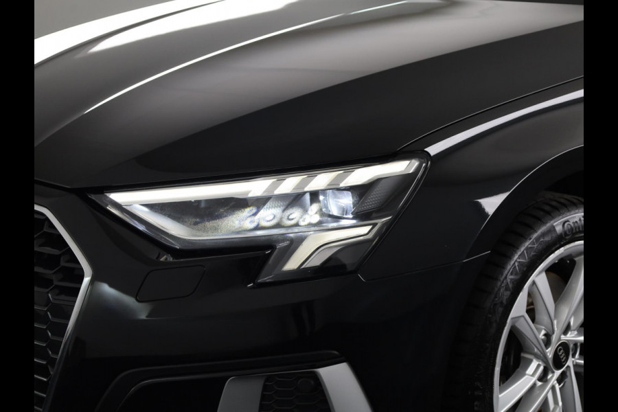 Audi A3 Sportback 30 TFSI Attitude 110 pk S-tronic | Navigatie | Parkeersensoren achter | Autom. airco | Cruise control | Apple Carplay/Android Auto |