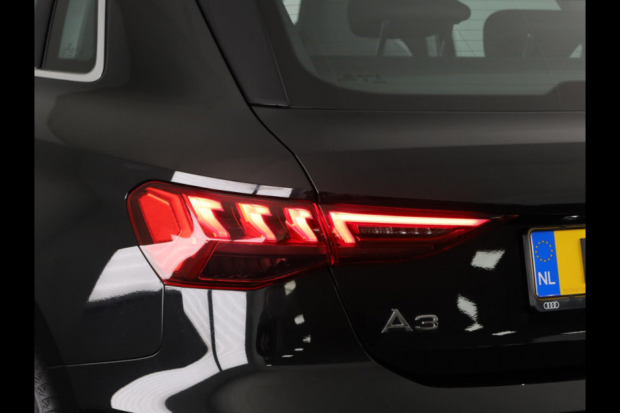 Audi A3 Sportback 30 TFSI Attitude 110 pk S-tronic | Navigatie | Parkeersensoren achter | Autom. airco | Cruise control | Apple Carplay/Android Auto |
