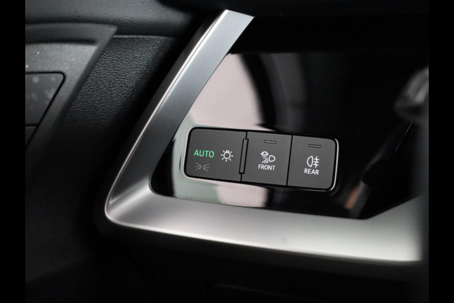 Audi A3 Sportback 30 TFSI Attitude 110 pk S-tronic | Navigatie | Parkeersensoren achter | Autom. airco | Cruise control | Apple Carplay/Android Auto |