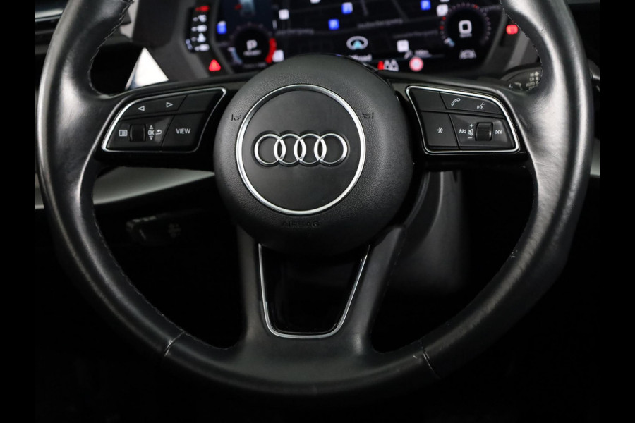 Audi A3 Sportback 30 TFSI Attitude 110 pk S-tronic | Navigatie | Parkeersensoren achter | Autom. airco | Cruise control | Apple Carplay/Android Auto |