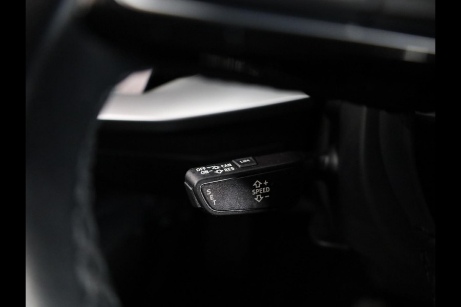 Audi A3 Sportback 30 TFSI Attitude 110 pk S-tronic | Navigatie | Parkeersensoren achter | Autom. airco | Cruise control | Apple Carplay/Android Auto |