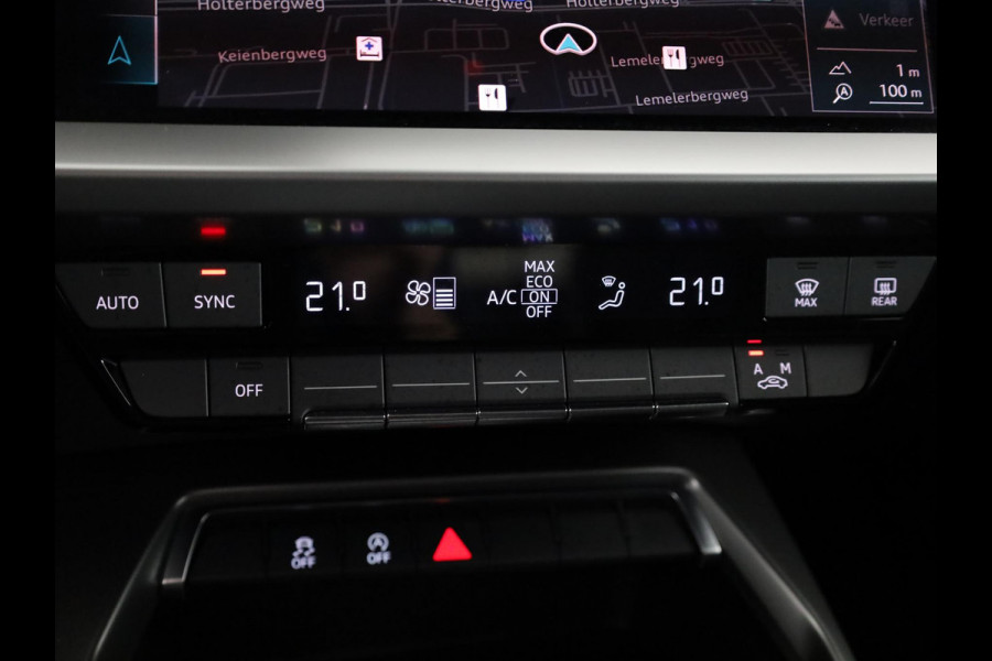 Audi A3 Sportback 30 TFSI Attitude 110 pk S-tronic | Navigatie | Parkeersensoren achter | Autom. airco | Cruise control | Apple Carplay/Android Auto |