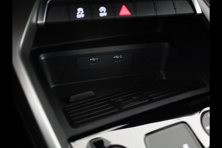 Audi A3 Sportback 30 TFSI Attitude 110 pk S-tronic | Navigatie | Parkeersensoren achter | Autom. airco | Cruise control | Apple Carplay/Android Auto |