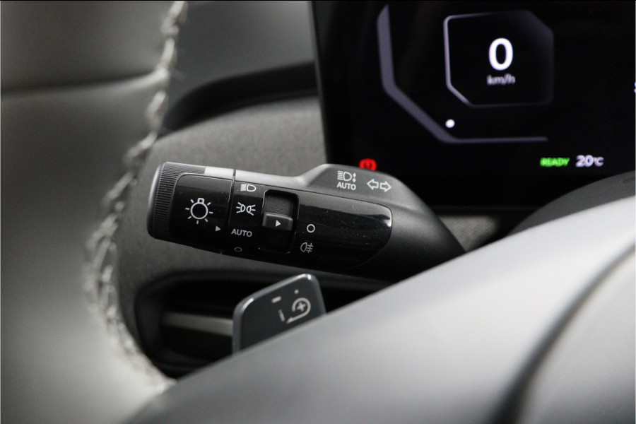 Kia EV3 Plus 81.4 kWh - Stoel/stuurwiel verwarming - Adaptieve Cruisecontrole - LED lampen - Fabrieksgarantie tot 04-2032