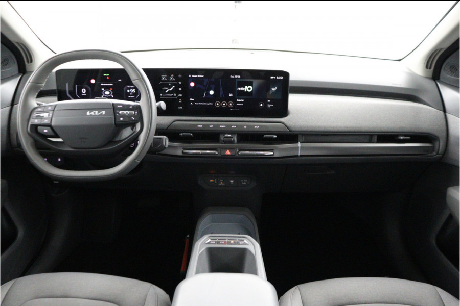 Kia EV3 Plus 81.4 kWh - Stoel/stuurwiel verwarming - Adaptieve Cruisecontrole - LED lampen - Fabrieksgarantie tot 04-2032
