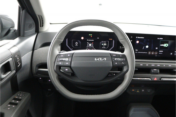 Kia EV3 Plus 81.4 kWh - Stoel/stuurwiel verwarming - Adaptieve Cruisecontrole - LED lampen - Fabrieksgarantie tot 04-2032