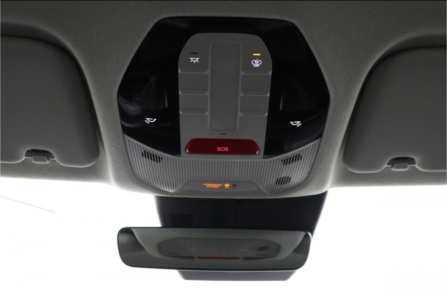 Kia EV3 Plus 81.4 kWh - Stoel/stuurwiel verwarming - Adaptieve Cruisecontrole - LED lampen - Fabrieksgarantie tot 04-2032