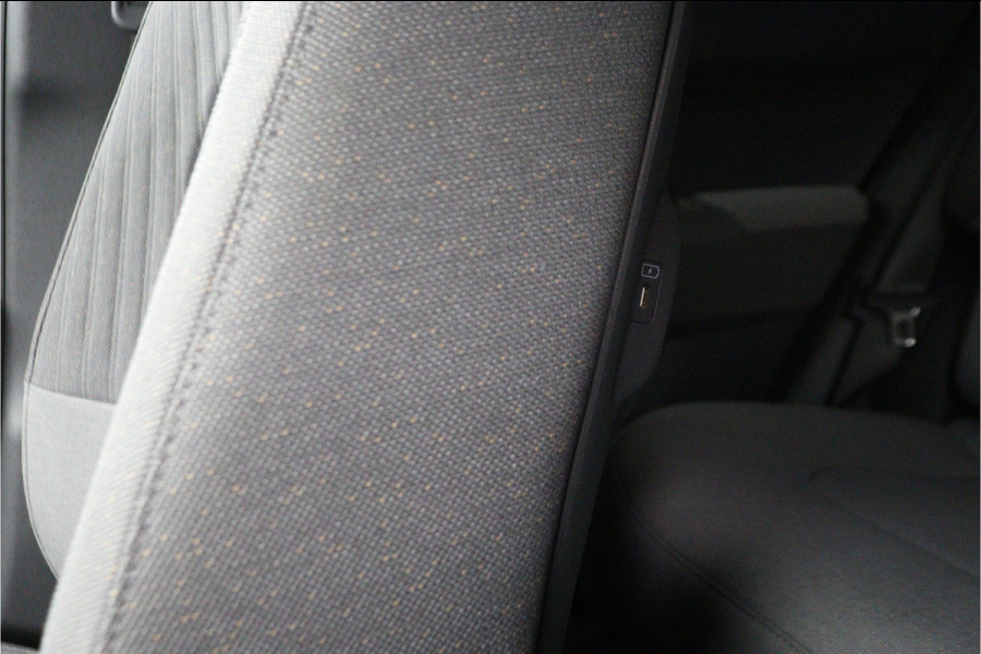 Kia EV3 Plus 81.4 kWh - Stoel/stuurwiel verwarming - Adaptieve Cruisecontrole - LED lampen - Fabrieksgarantie tot 04-2032