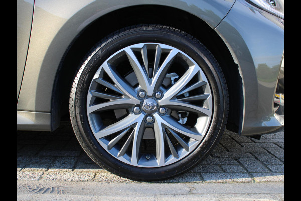 Toyota Yaris 1.5 Hybrid 130 Executive | KEYLESS ENTRY | STOELVERWARMING | APPLE CARPLAY |
