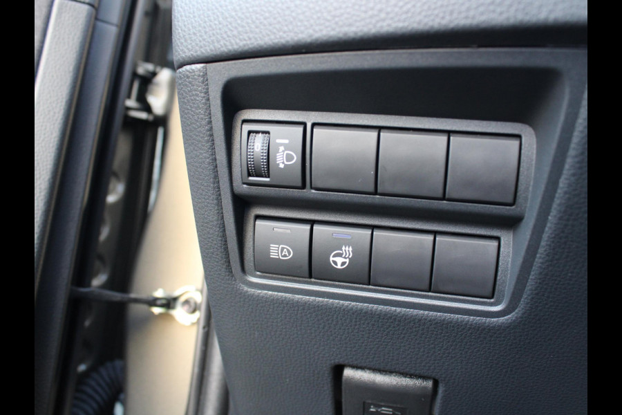 Toyota Yaris 1.5 Hybrid 130 Executive | KEYLESS ENTRY | STOELVERWARMING | APPLE CARPLAY |