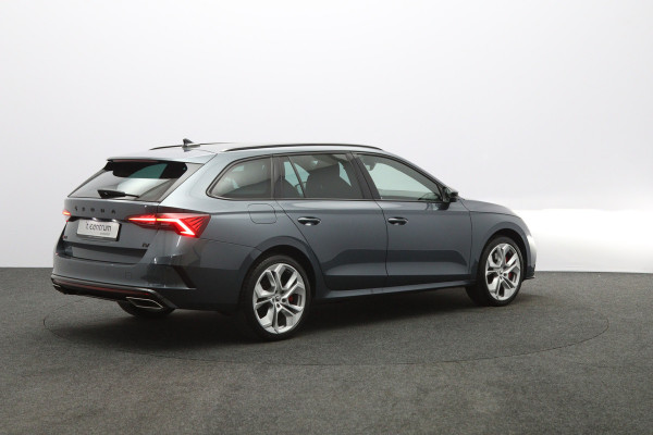 Škoda Octavia Combi 245 PK 1.4 TSI RS iV PHEV Business PHEV, Stoelverwarming, Carplay, Head-Up