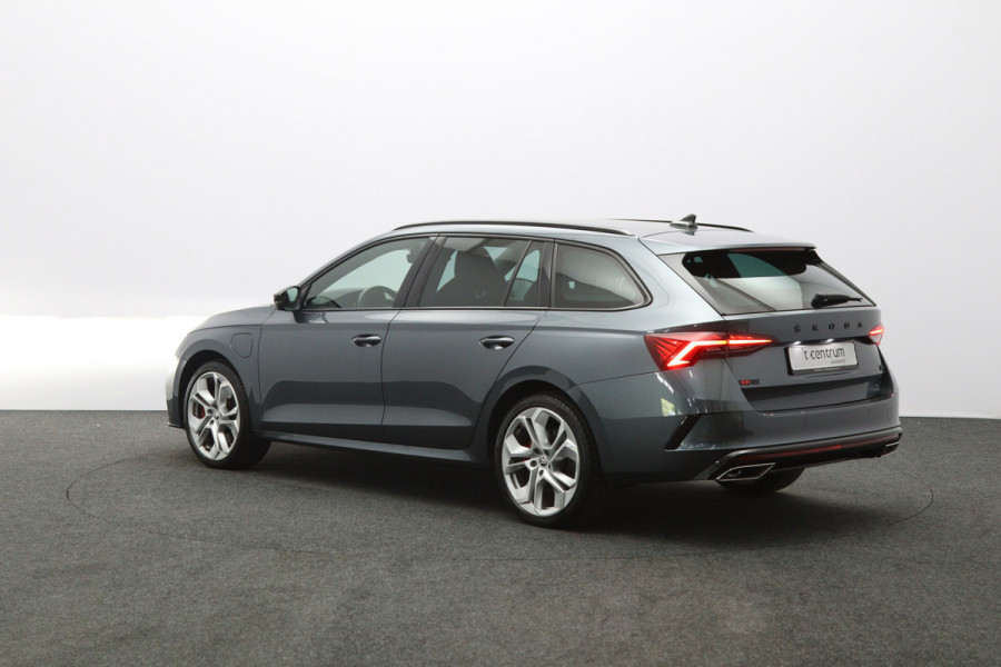 Škoda Octavia Combi 245 PK 1.4 TSI RS iV PHEV Business PHEV, Stoelverwarming, Carplay, Head-Up