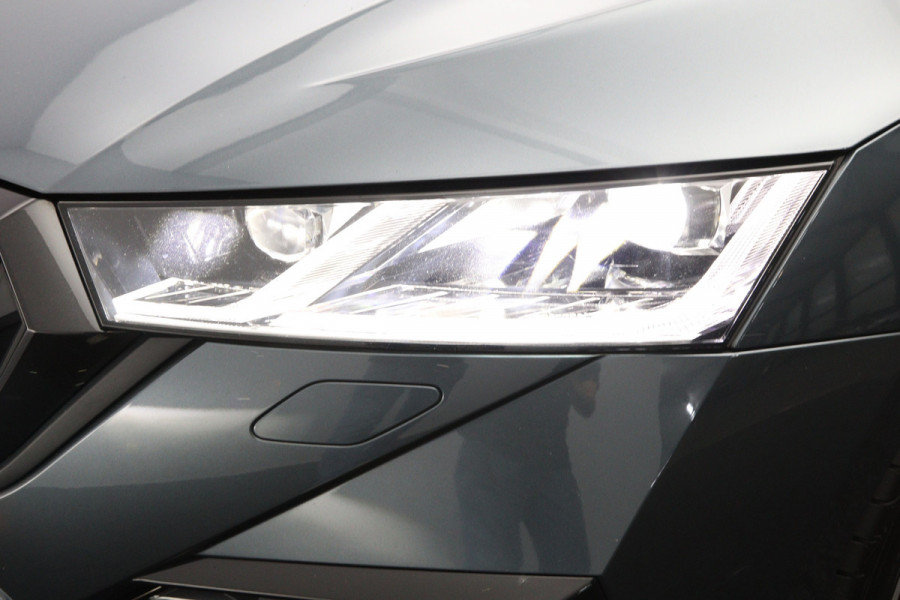 Škoda Octavia Combi 245 PK 1.4 TSI RS iV PHEV Business PHEV, Stoelverwarming, Carplay, Head-Up