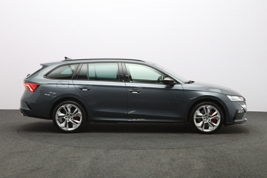 Škoda Octavia Combi 245 PK 1.4 TSI RS iV PHEV Business PHEV, Stoelverwarming, Carplay, Head-Up