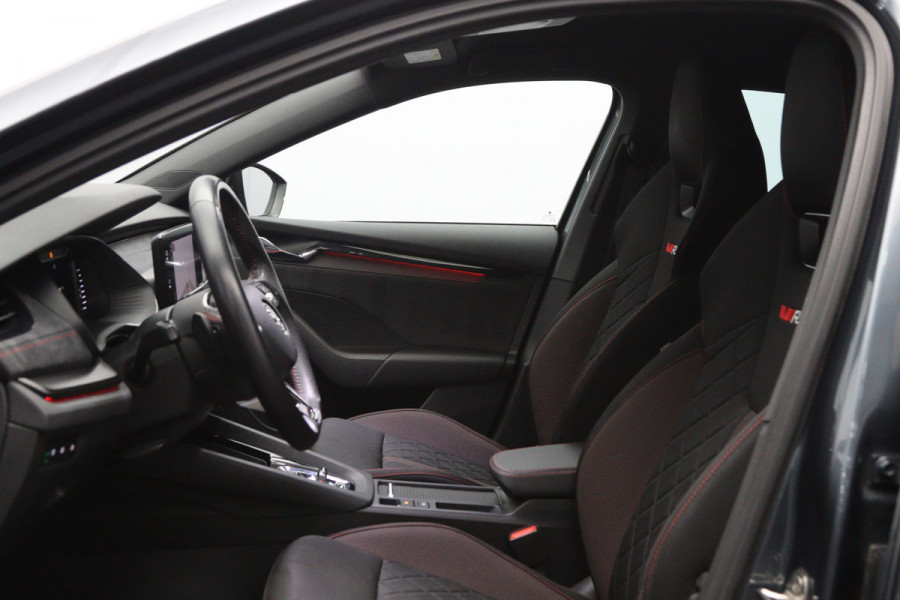 Škoda Octavia Combi 245 PK 1.4 TSI RS iV PHEV Business PHEV, Stoelverwarming, Carplay, Head-Up