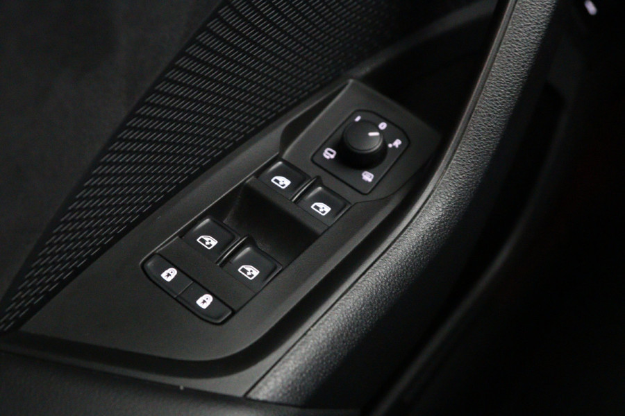 Škoda Octavia Combi 245 PK 1.4 TSI RS iV PHEV Business PHEV, Stoelverwarming, Carplay, Head-Up
