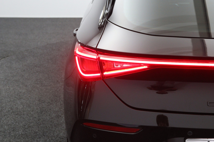 CUPRA Leon 1.4 e-Hybrid 204 PK Essential PHEV, Adap. Cruise Control, Stuurverwarming, Caprlay